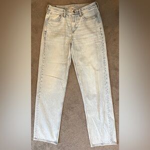 American Eagle Outfitters Light Blue 90’s Straight Long Leg Jeans
